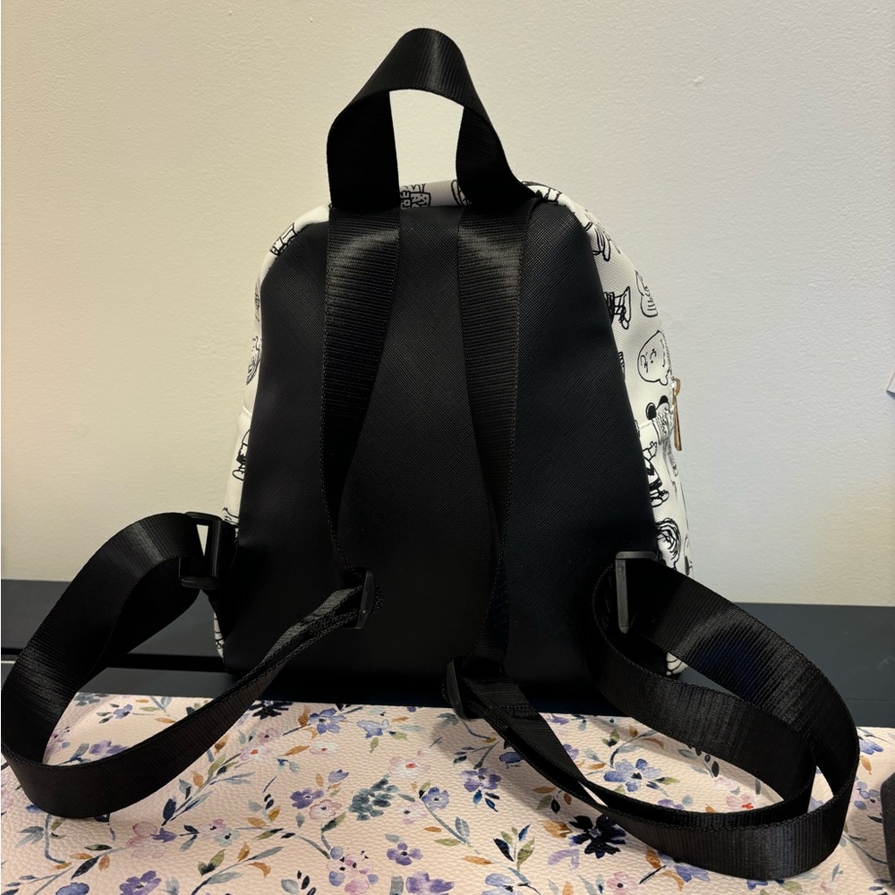 Peanuts Backpack - Picture 3 of 3